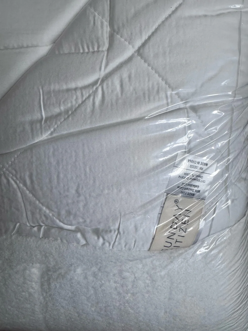 Sunday Citizen Snug Quilted Comforter King Cal King Off-White Luxury, NWOT